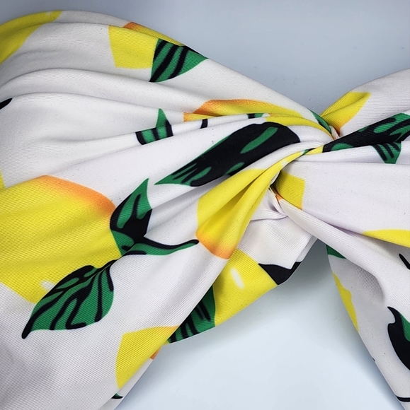 ZAFUL Lemon Pattern Bandeau Top Cheeky Bottom Bikini Set. Size: M/6 - Picture 5 of 9